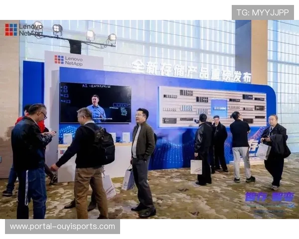 联想六足机器狗亮相粤超赛场，AI技术赋能足球赛事安全管理与互动体验