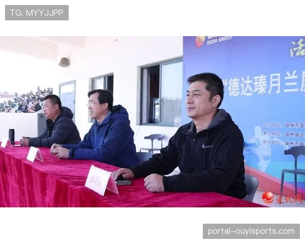 德州市足球甲级联赛引入职业球员,推动地方发展。 德州市足球甲级联赛引入职业球员,推动地方发展。