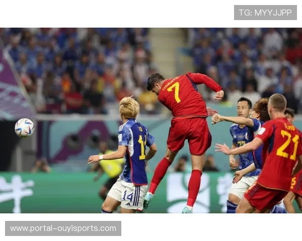 莫拉塔头球破门被判越位，VAR确认引热议